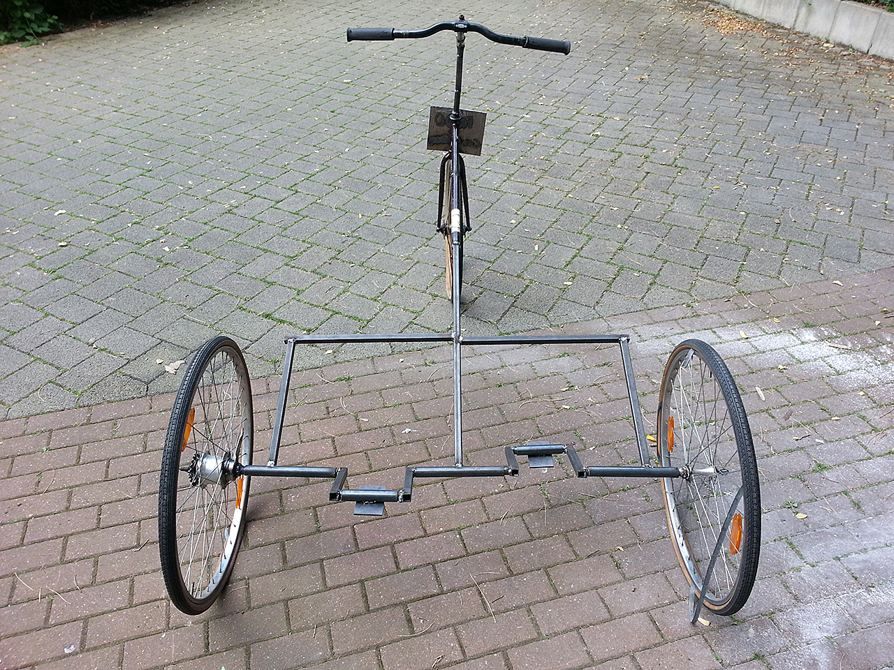 Bewegungsmaschine Ansicht von hinten